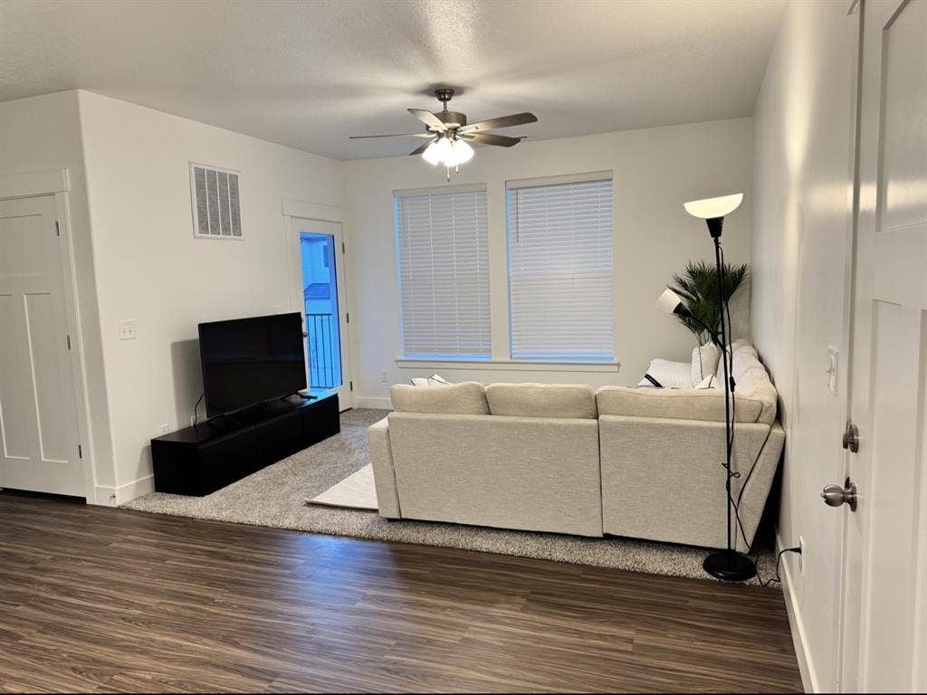 Private Room for rent $685