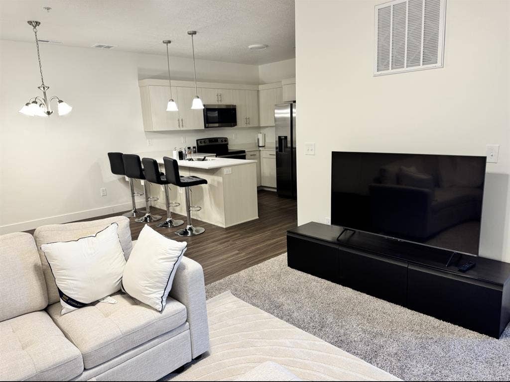 Private Room for rent $685