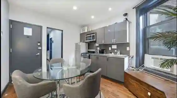 Comfortable UES Living