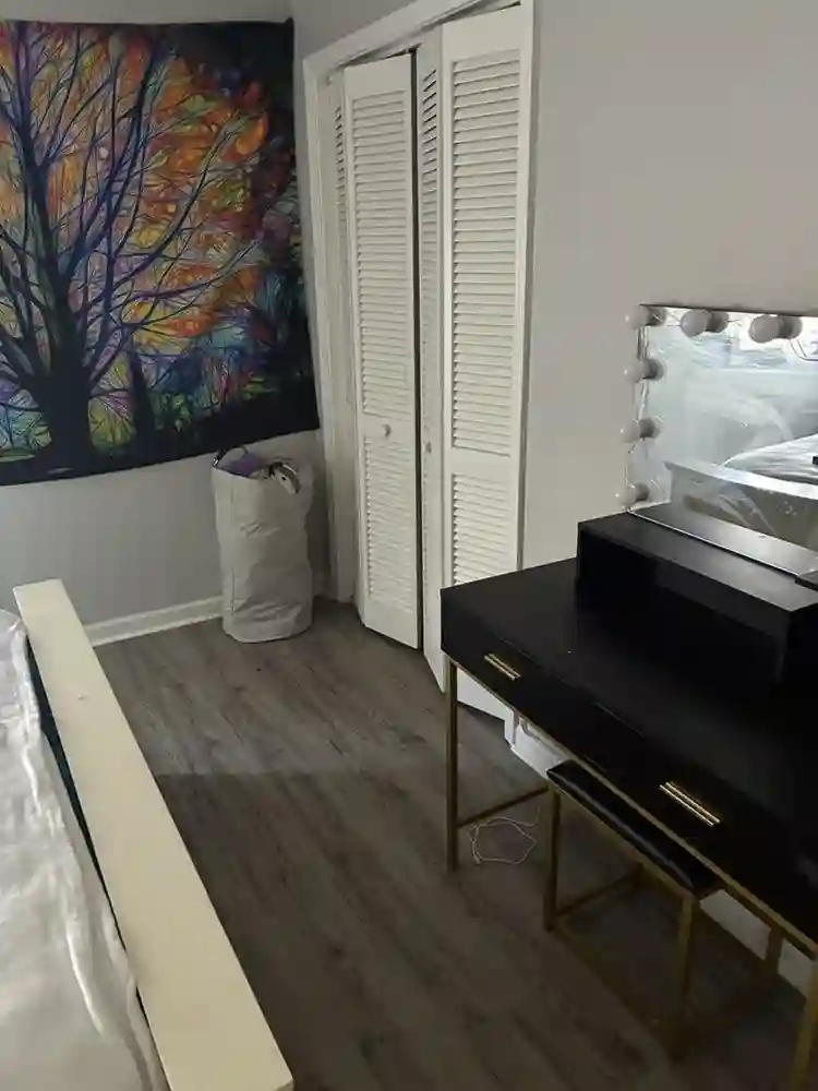 Apt J2 One bed, one bath furnished