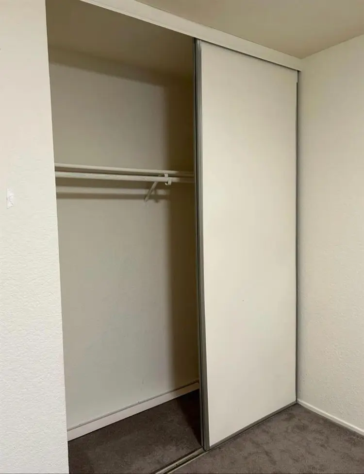 Single or couple to takeover room