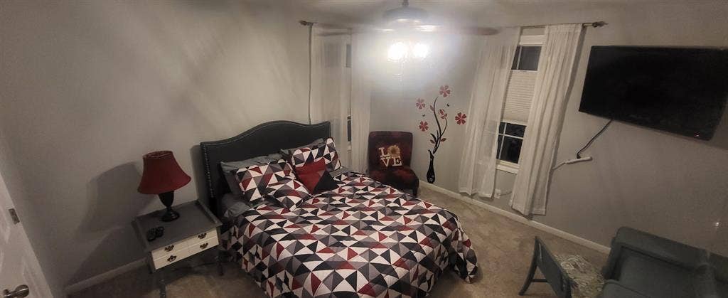 Cozy duplex near Everything