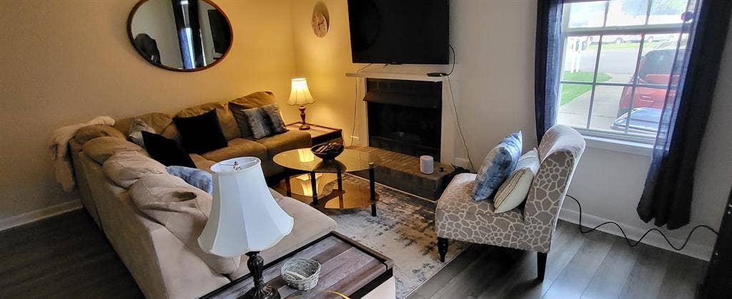 Cozy duplex near Everything