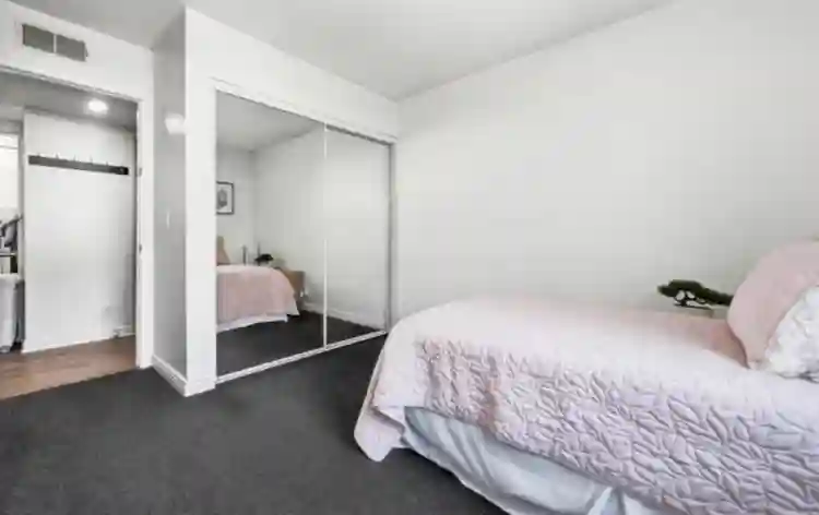 Room for rent!