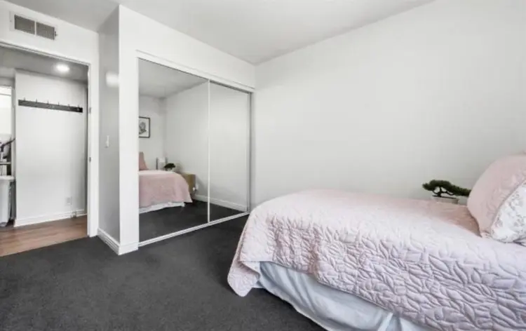 Room for rent!
