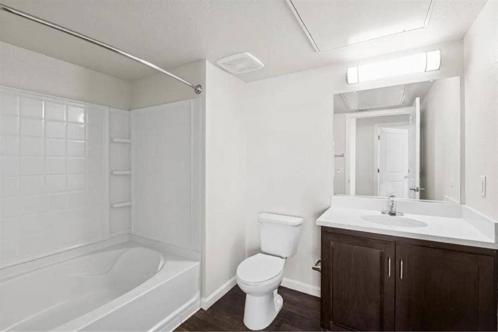 Looking for tenants for 2 bedrooms
