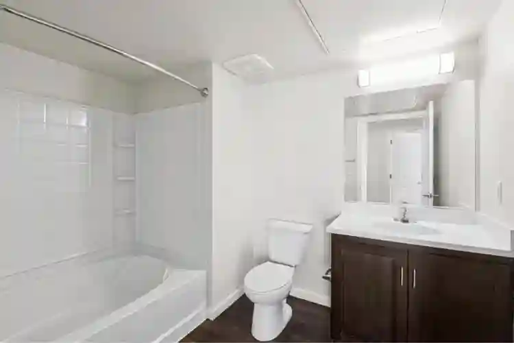 Looking for tenants for 2 bedrooms