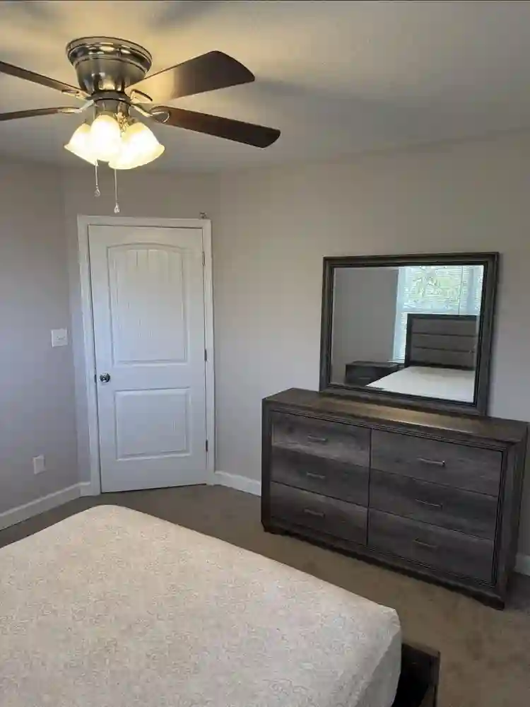 Beautiful furnished room