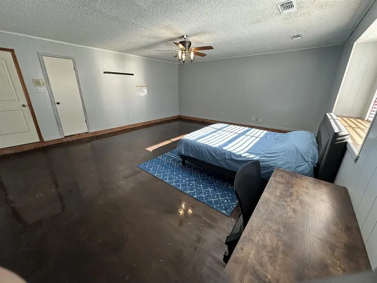 Cloverleaf Bedroom 2