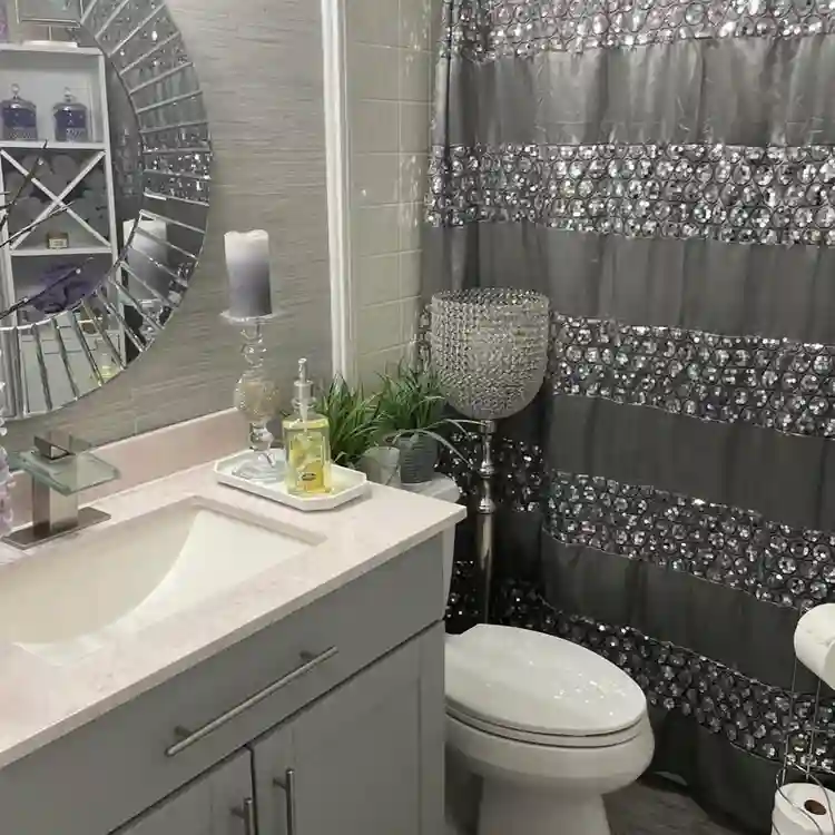 Furnished room