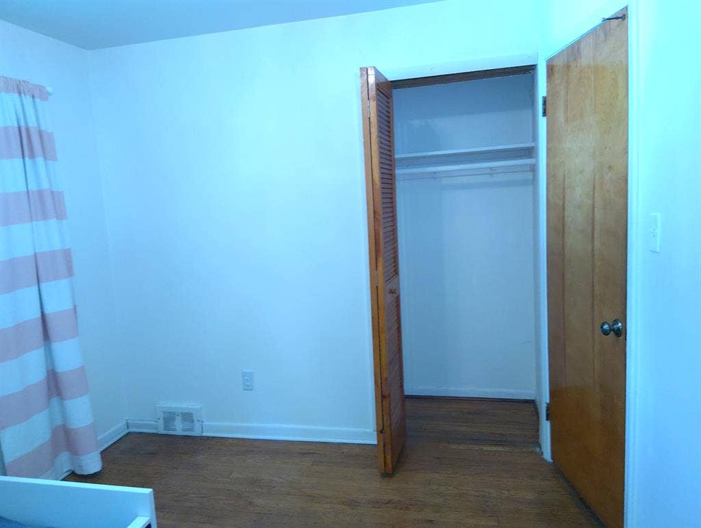 Single Bedroom Available