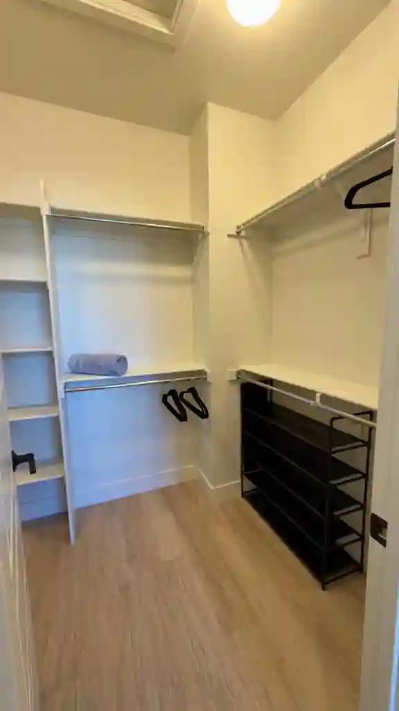 Primary Suite w/ Private Bath $1450