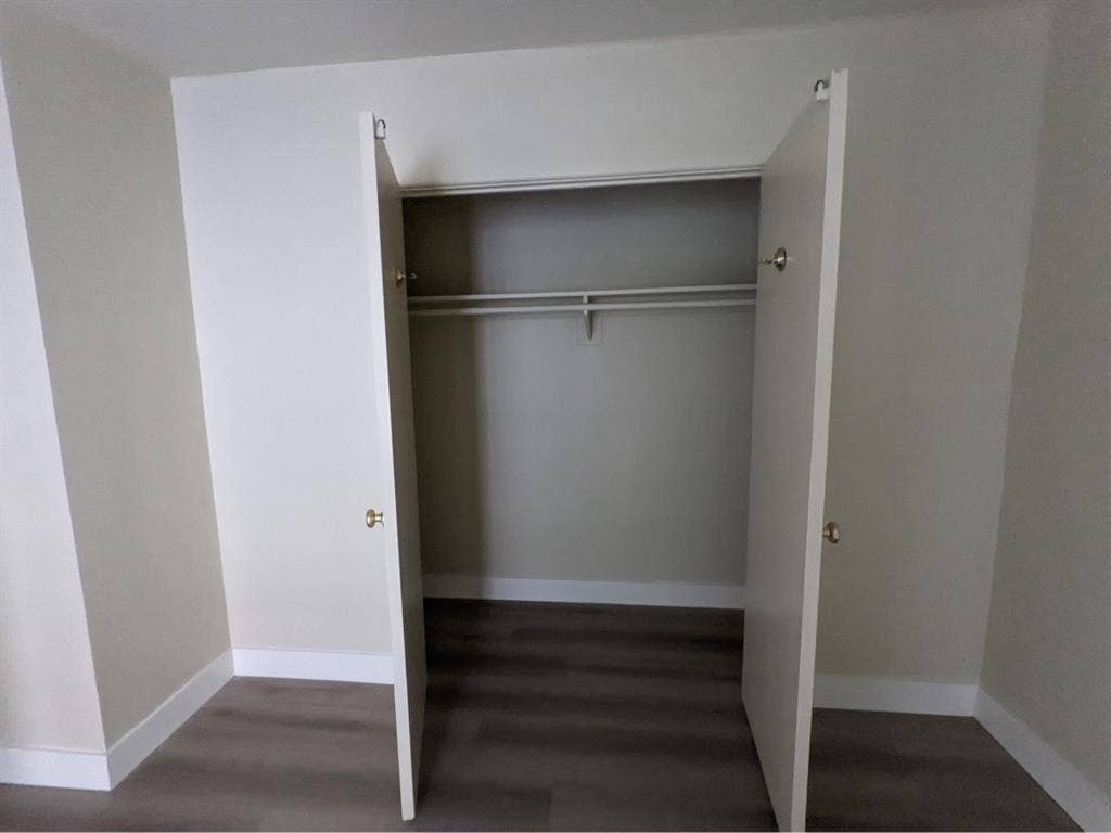 Room available in Pasadena!