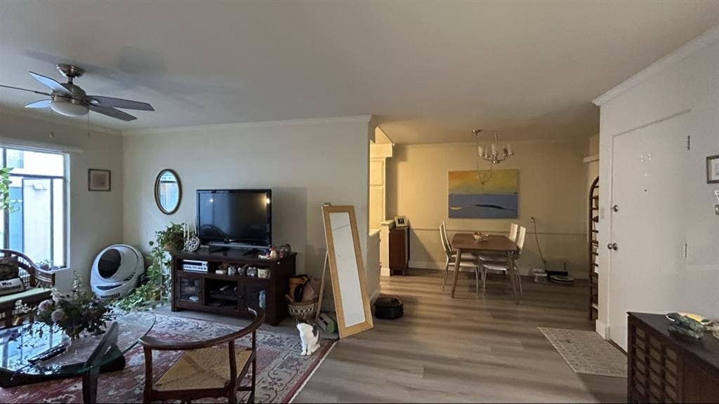 Room available in Pasadena!