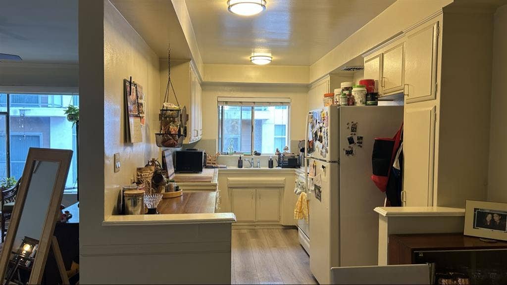 Room available in Pasadena!