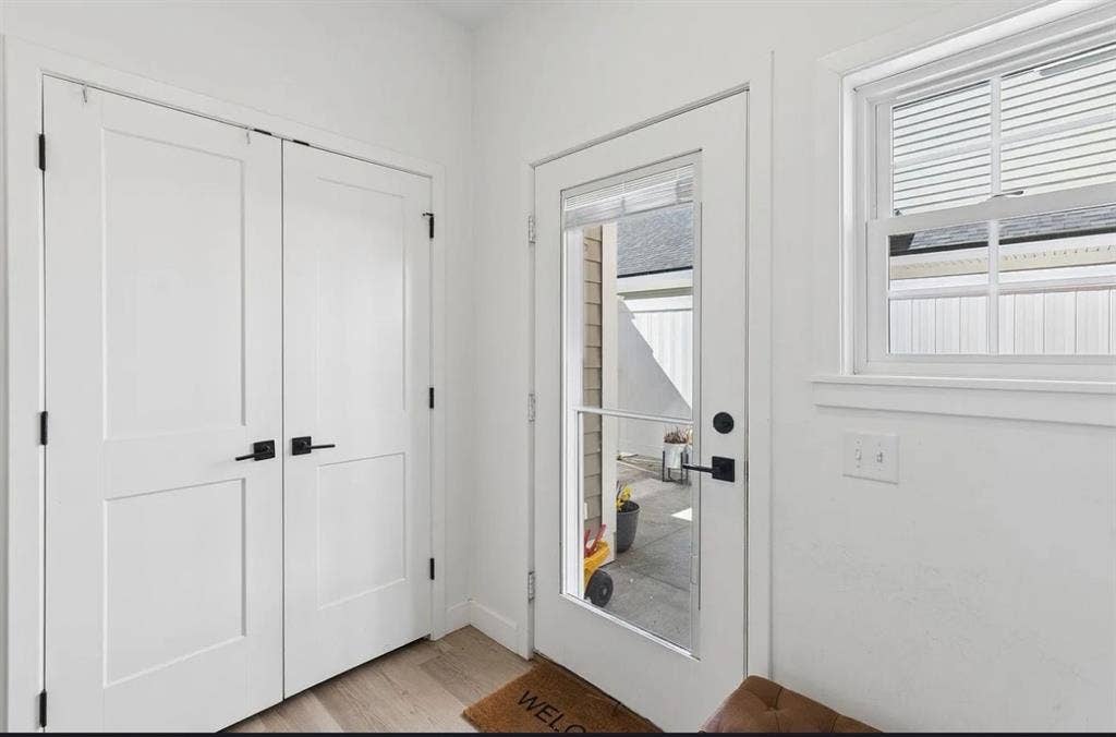 Available 3 bed 3.5 bath town house