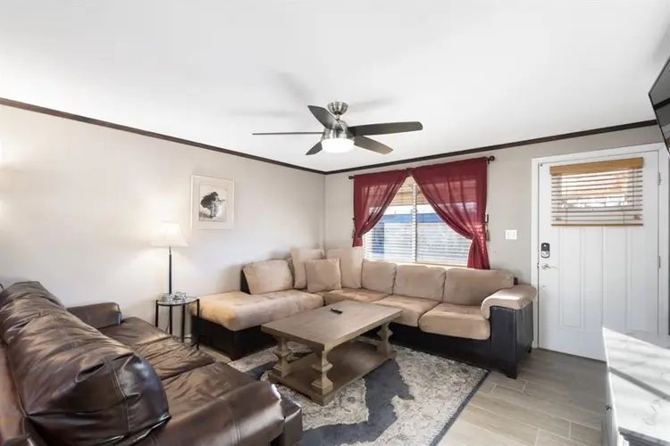 Room available for move in asap