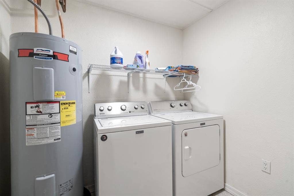 Room available for move in asap