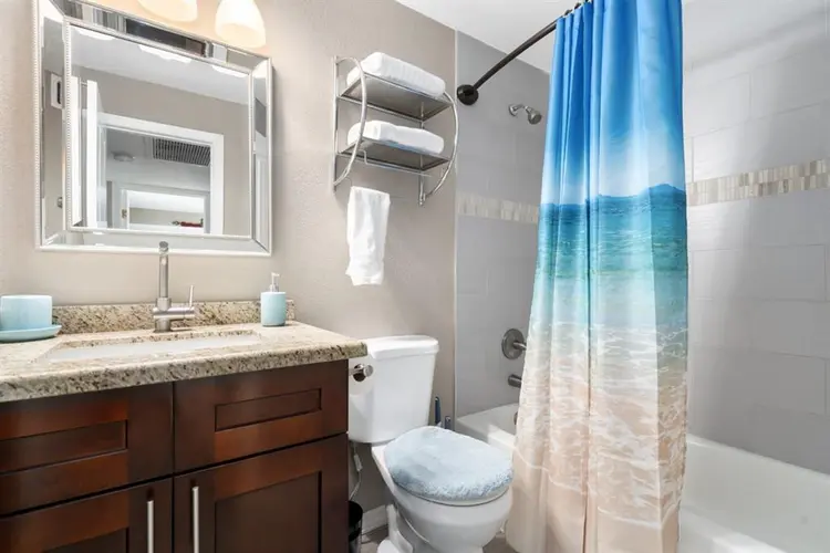 Room available for move in asap