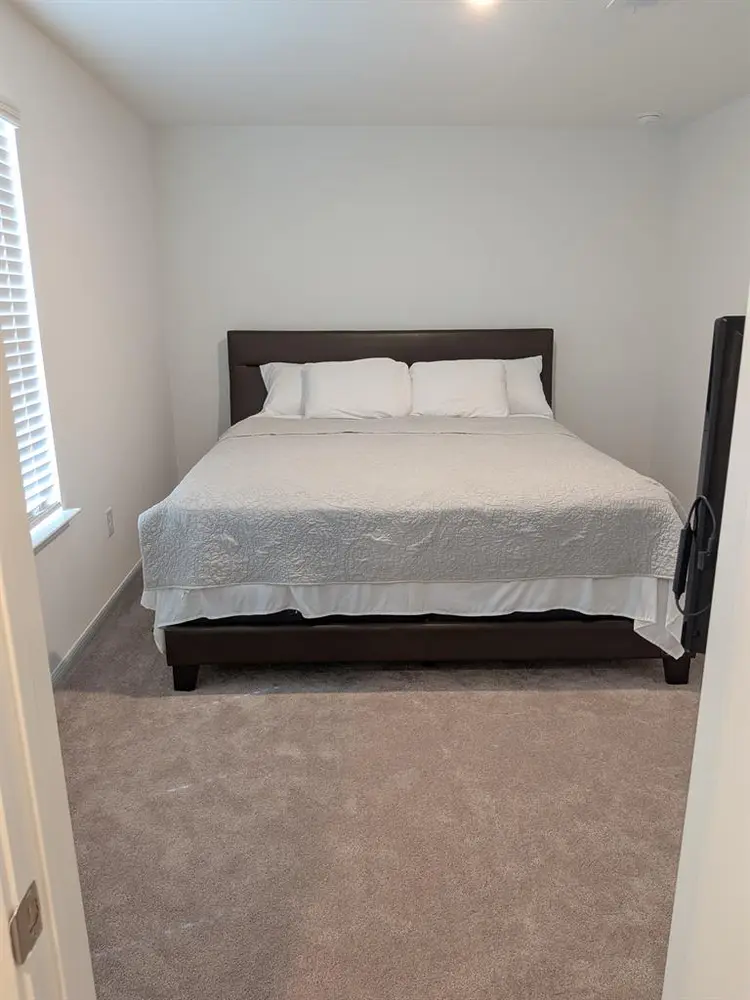 Furnished Master Suite in Crosby