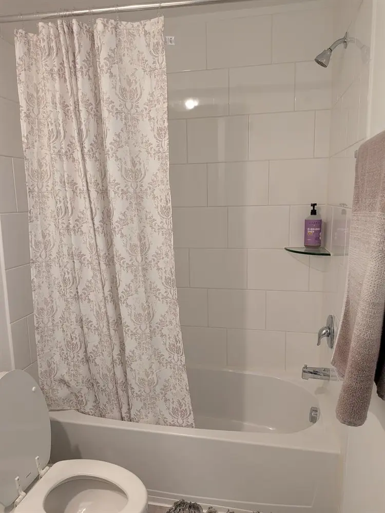 Furnished Master Suite in Crosby