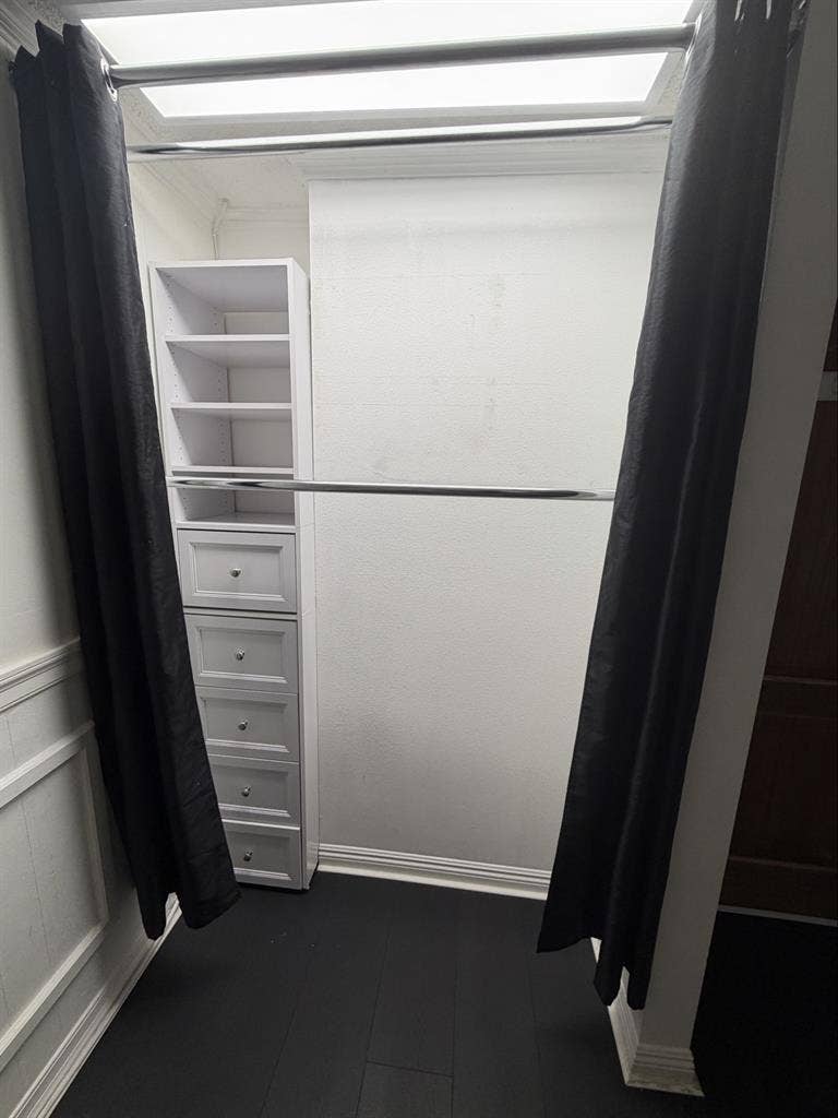 OC HOME ROOM FOR RENT