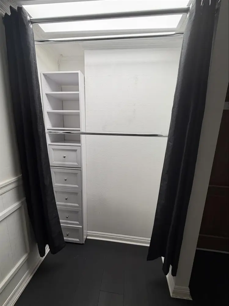 OC HOME ROOM FOR RENT