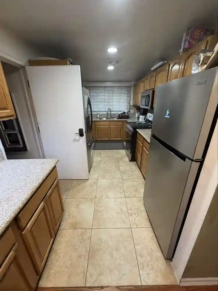 OC HOME ROOM FOR RENT