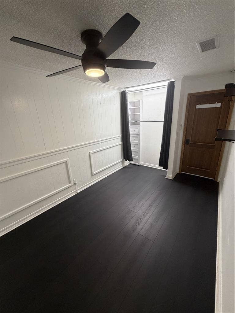 OC HOME ROOM FOR RENT
