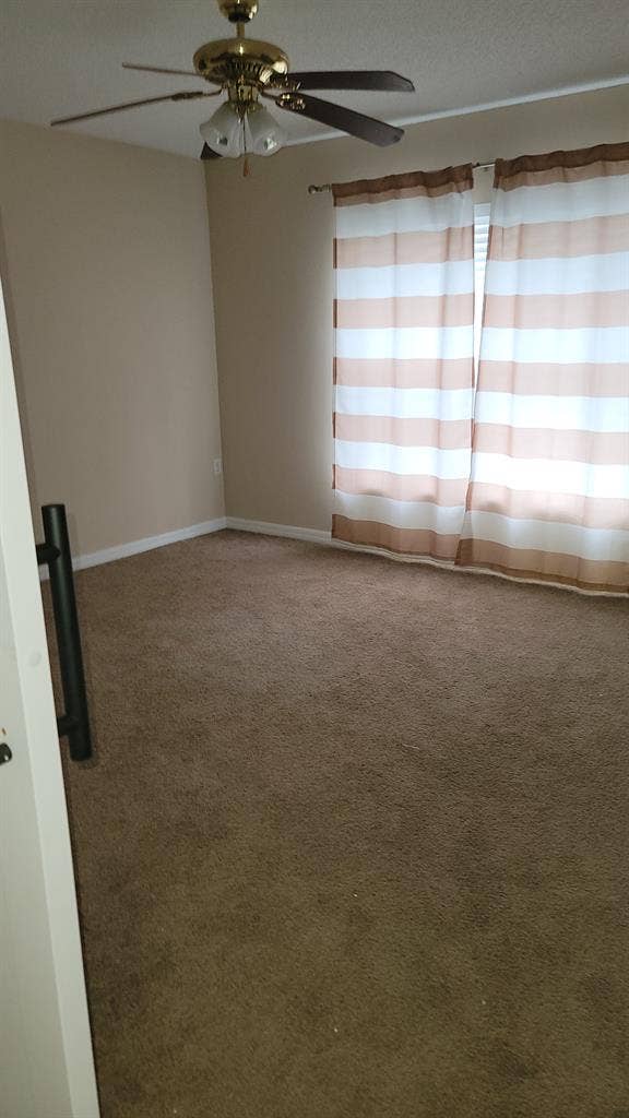 Room for rent available Nov 1st 26
