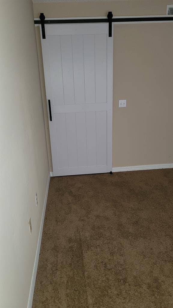 Room for rent available Nov 1st 26