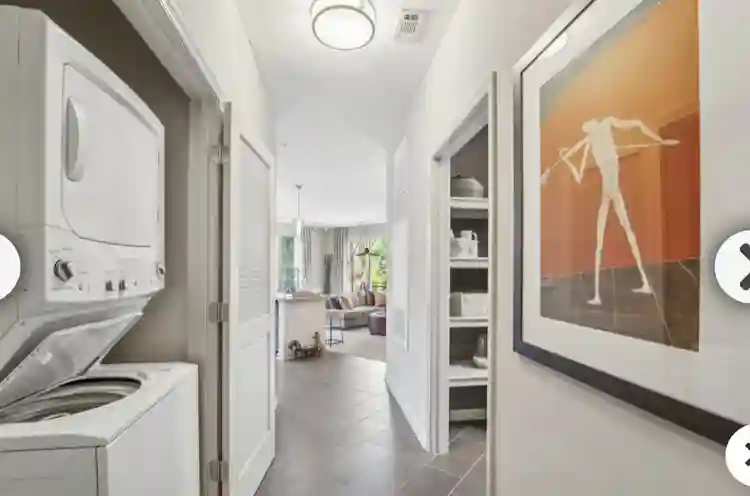 2 Beds 2 Baths - Apartment