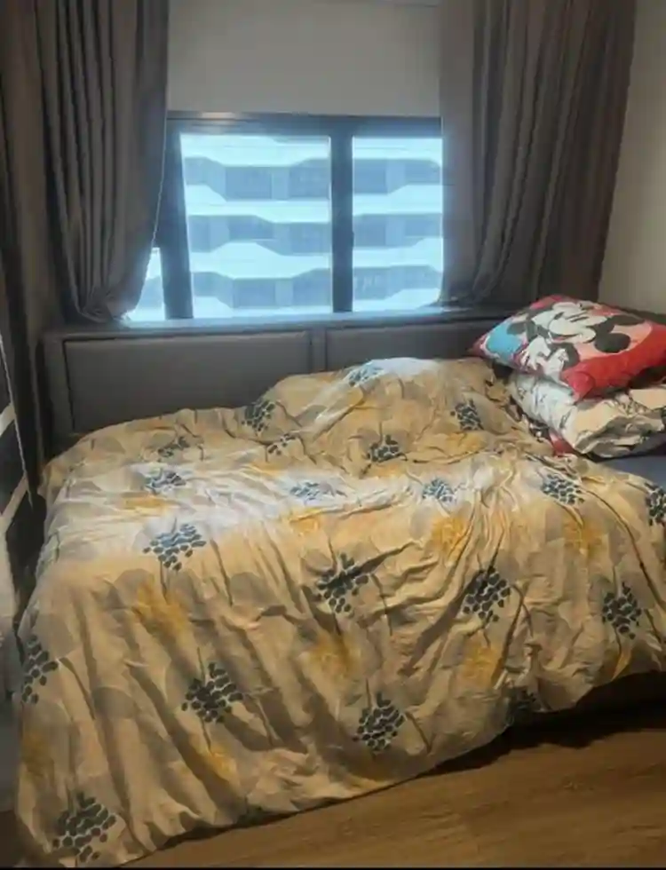 Room for rent with side sea viewing