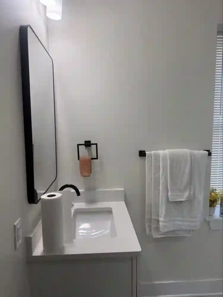 Rooms with private bathrooms