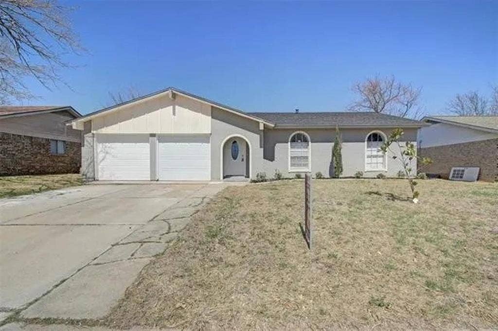 6 BR in Arlington