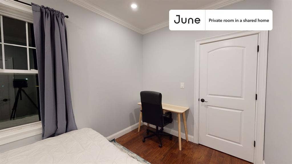 4 BR in Boston