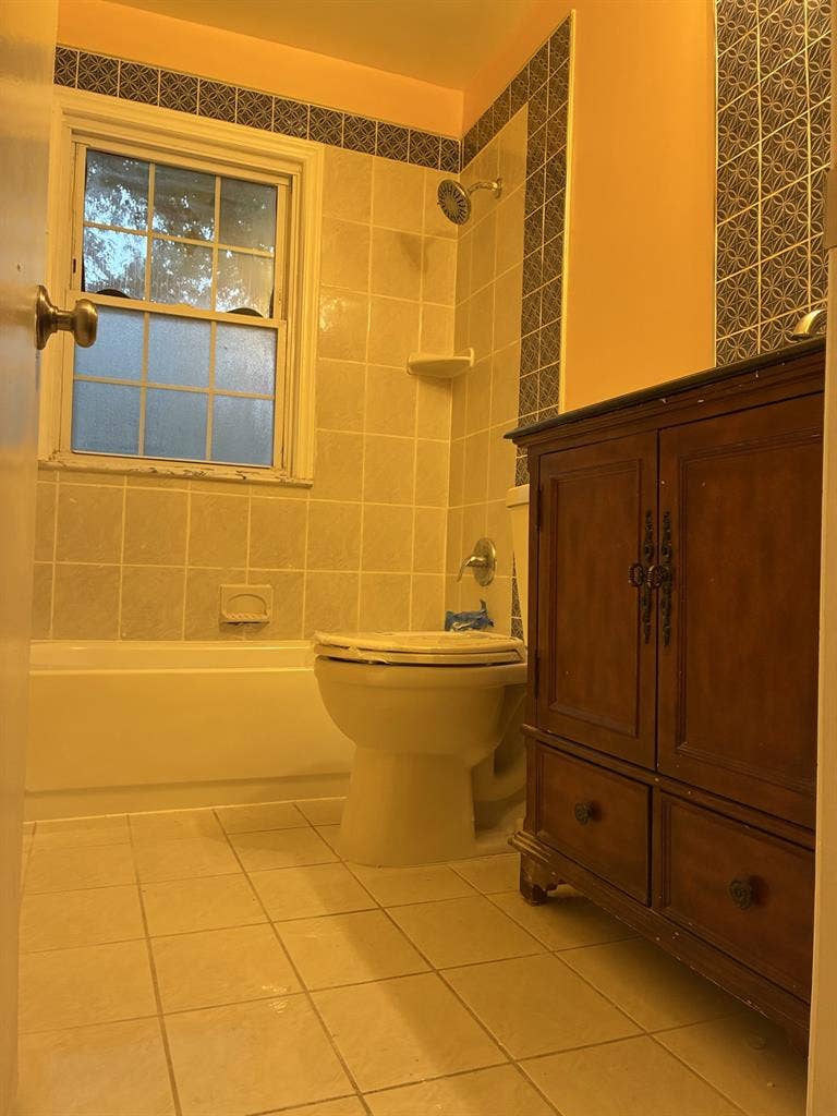 Room in quiet household for male