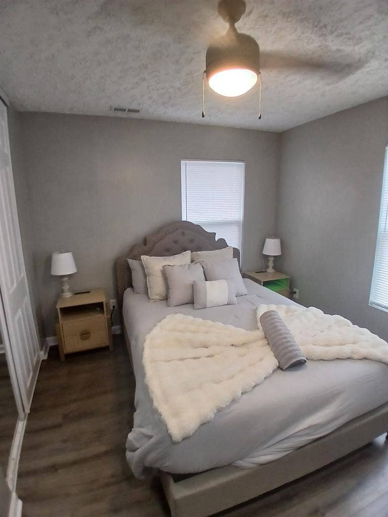 2 Rooms For Rent