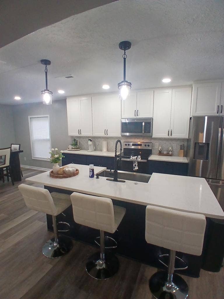 2 Rooms For Rent