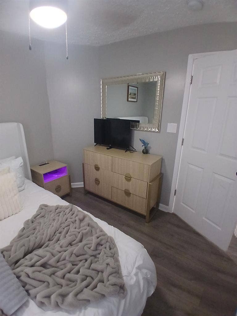 2 Rooms For Rent