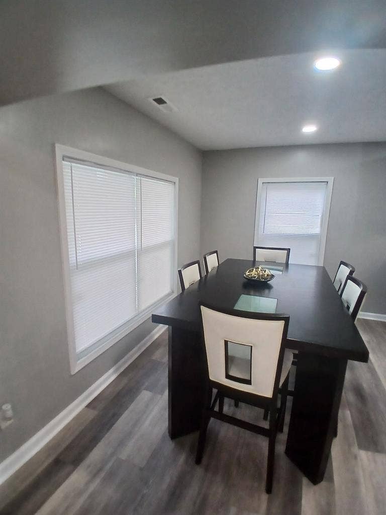 2 Rooms For Rent