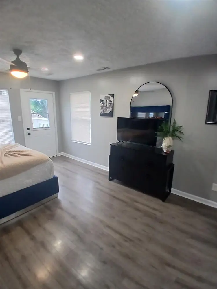 Bedroom w/ Bath, Closet and Balcony