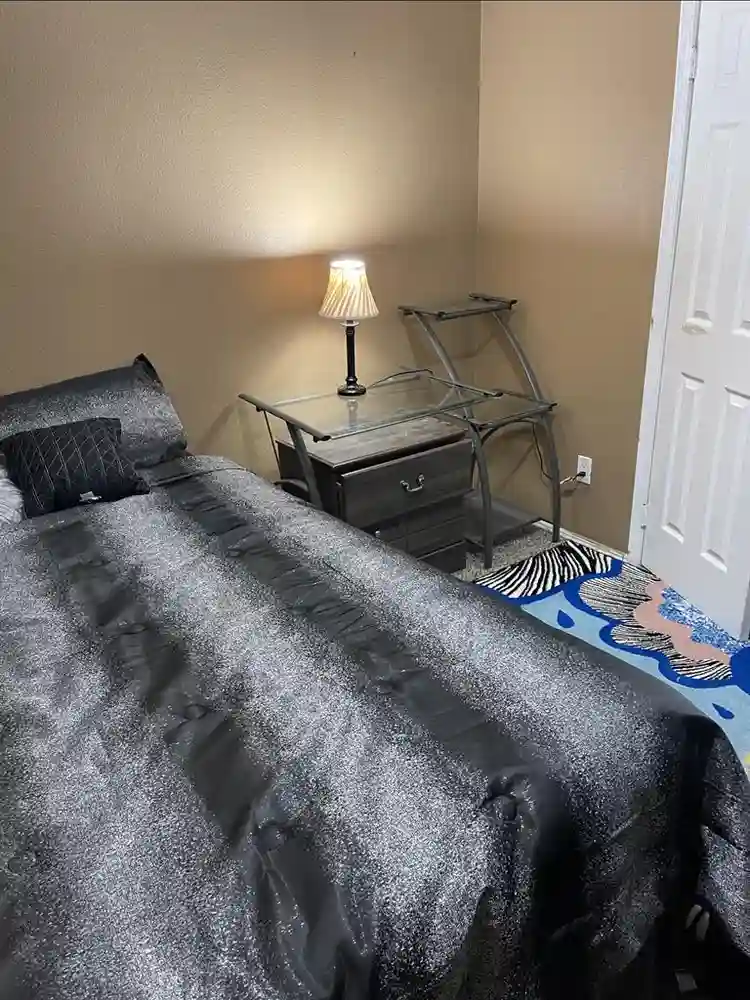 Room for rent W Plano