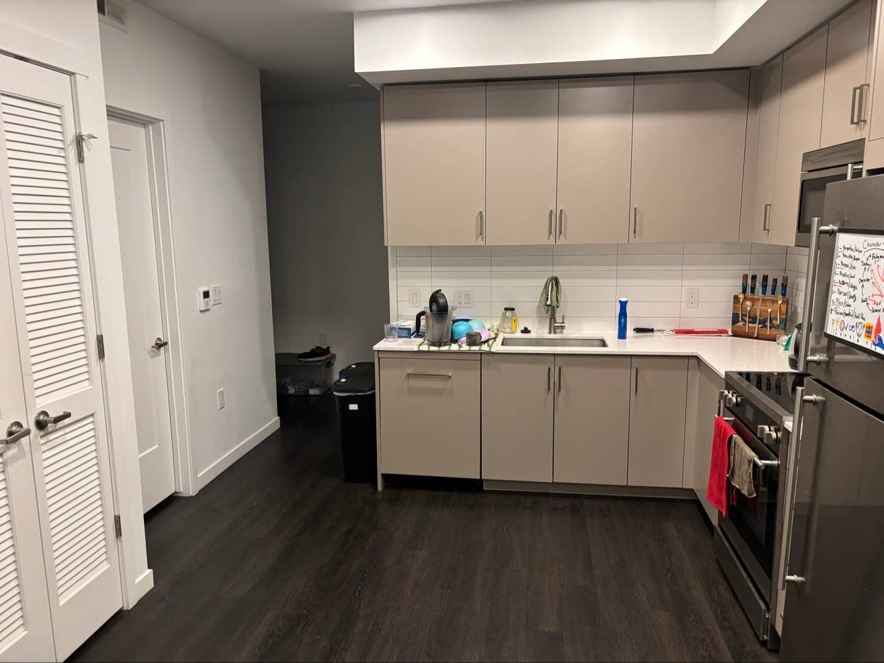 Looking for roommate