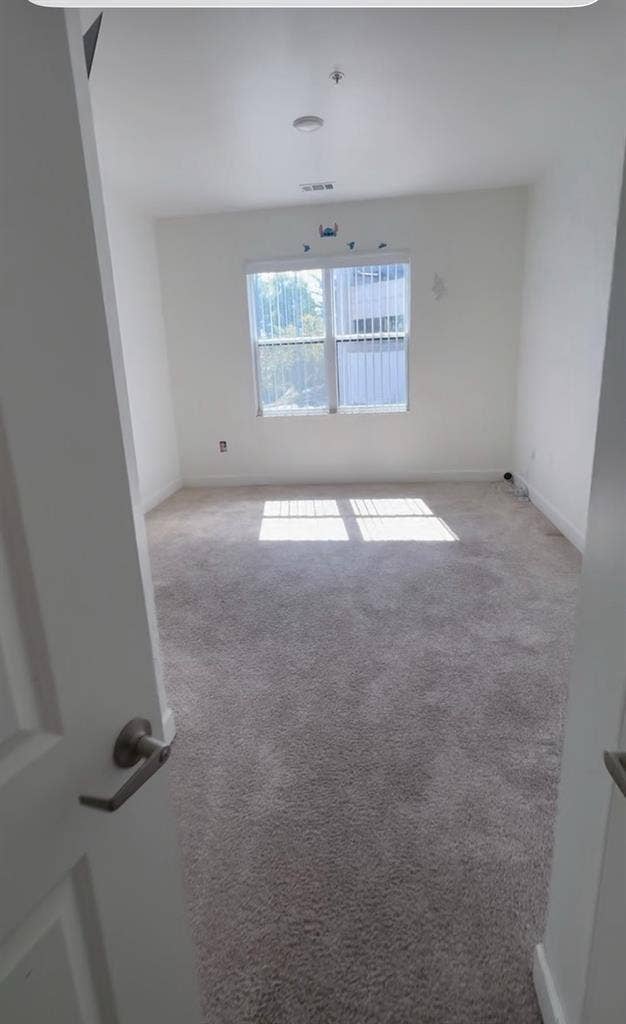 Roommate Needed DownTown Atl:)