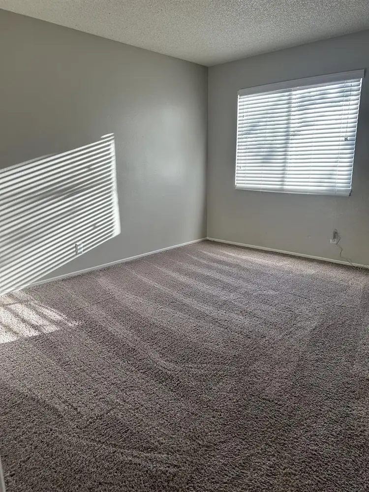 2 Bed/2 Bath room for rent