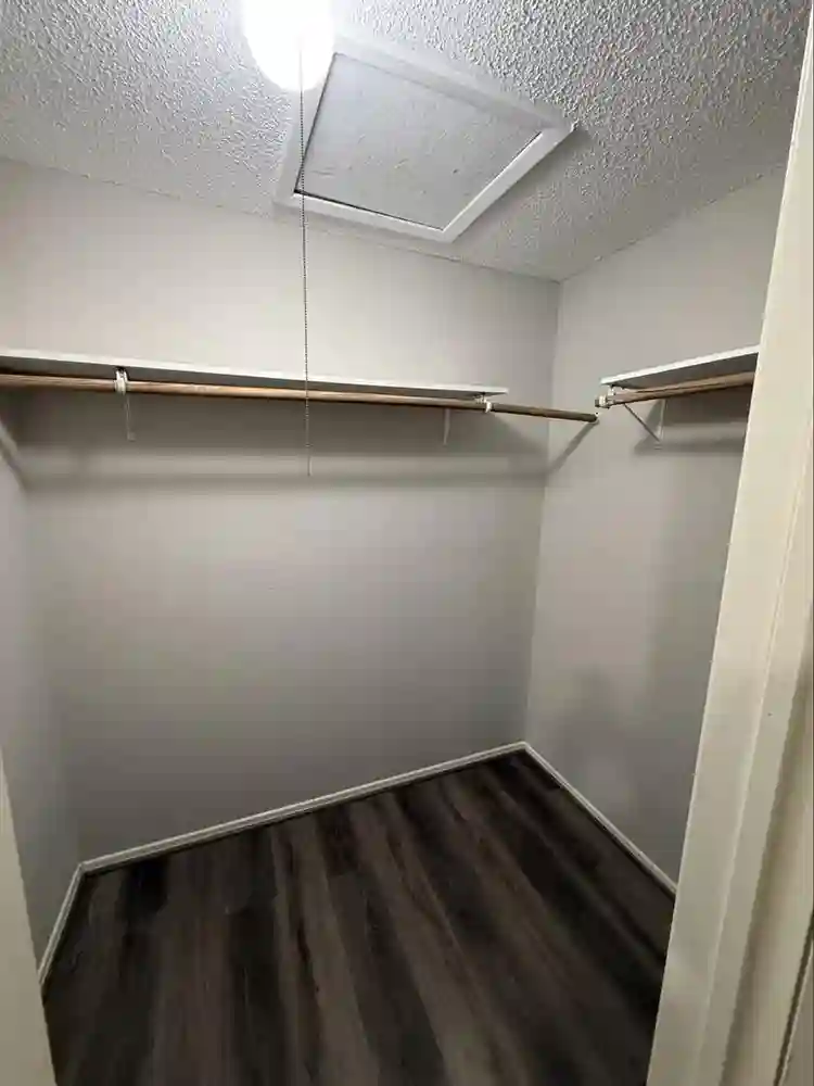 Master bedroom for rent. 77086