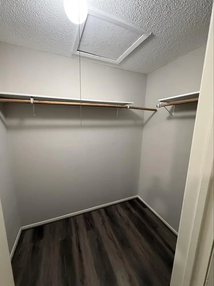 Master bedroom for rent. 77086