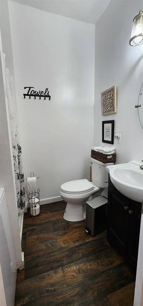 Cozy 2 BR 1 BA Renovated Apartment