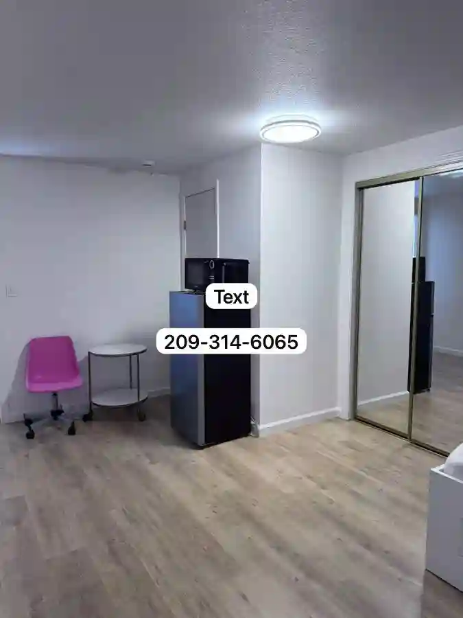 Albany studio near UCBerkeley